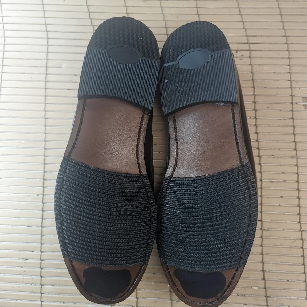 W.H. Prescott Men's Black Leather tassel kilt Loafers Dress Shoes Size 8.5W. new